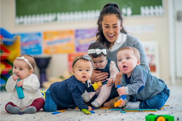Primer día de guardería: adaptación de las siestas de los bebés a un nuevo entorno